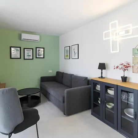 דירה Lovely In With Kitchenette פואנגירולה